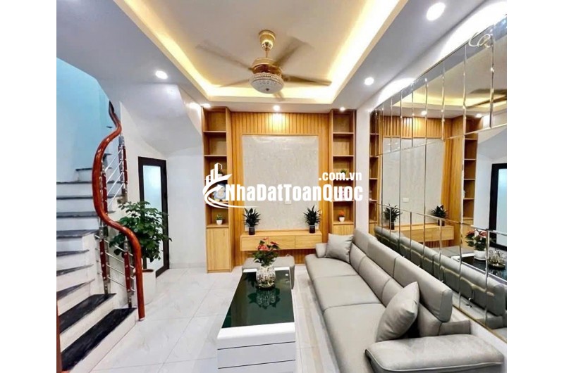 NHÀ NHỎ XINH - 5 TẦNG ĐỦ CÔNG NĂNG SỬ DỤNG - MẶT TIỀN ĐẸP - GẦN Ô TÔ - VIEW THOÁNG TRƯỚC MẶT - SỔ ĐỎ ĐẸP