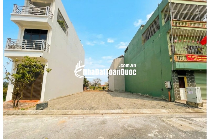 Đất vàng an cư - kinh doanh đắc địa - gần UBND và trường học