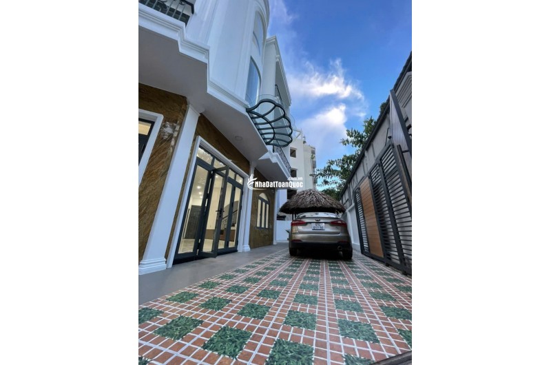 NHÀ PHỐ KIỂU BIỆT THỰ CÓ SÂN VƯỜN TẠI GÒ VẤP - 215M2 CHỈ 17.5 TỶ. LH:0963492727.