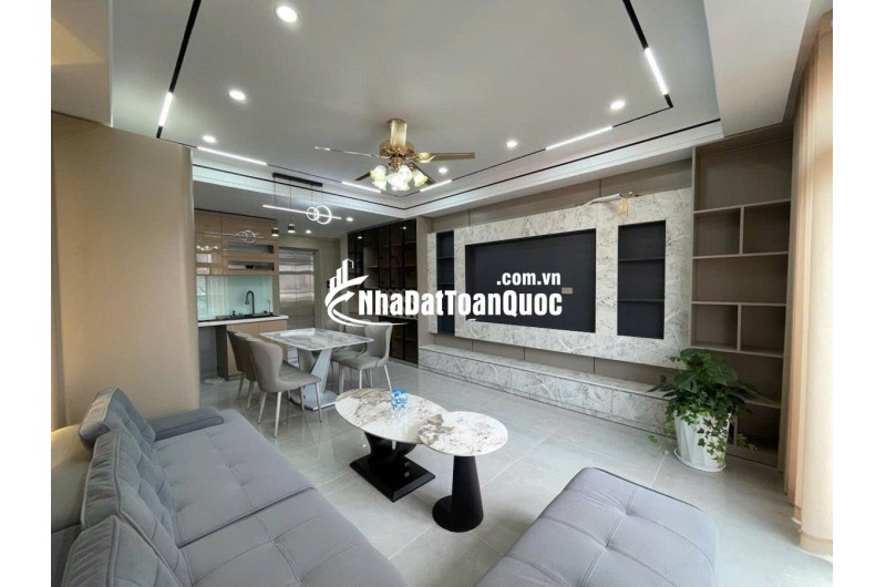 HÓT CHỦ DI CƯ NƯỚC NGOÀI BÁN GẤP NHÀ LONG BIÊN