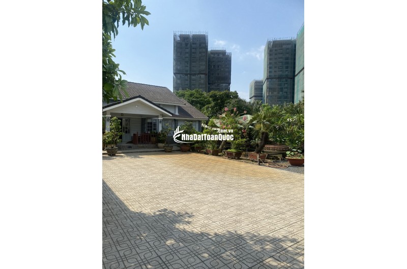 Biệt thự vườn - 3 mặt sông - 1900m² - đường số 4 Lò Lu - chỉ 19.5 tỷ (TL)