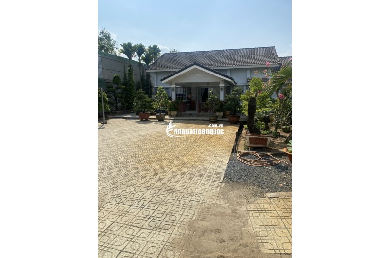 Biệt thự vườn - 3 mặt sông - 1900m² - đường số 4 Lò Lu - chỉ 19.5 tỷ (TL)