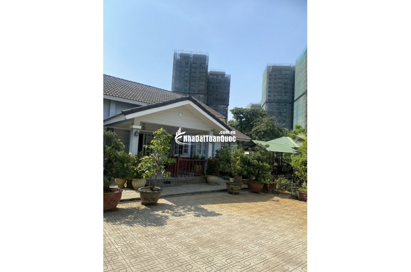 Biệt thự vườn - 3 mặt sông - 1900m² - đường số 4 Lò Lu - chỉ 19.5 tỷ (TL)