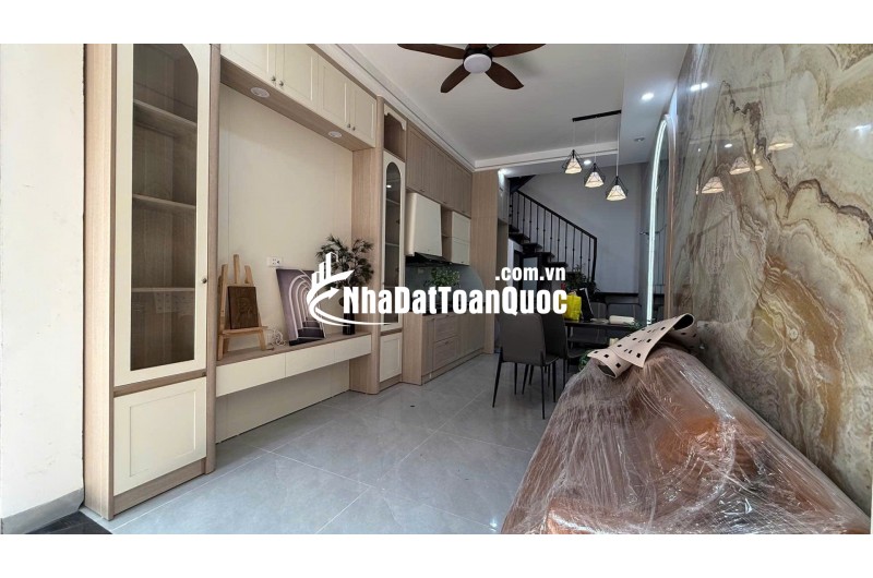 Cực hiếm nhà Xuân Thủy gần 40m2x6T, 2 thoáng , ngõ VF3 thông, nhỉnh 11tỷ