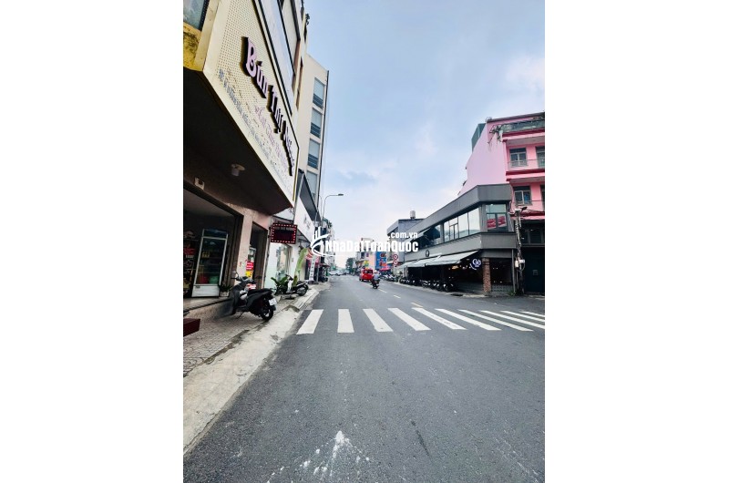 ĐẤT MẶT TIỀN ĐƯỜNG ĐẶNG VĂN SÂM, TIỆN XÂY DỰNG. DT 37.41M2, SHR, CHỈ 11.6 TỶ. LH:0906242673.