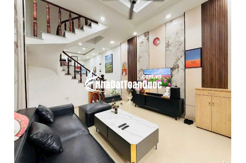 BÁN NHÀ QL 13 GẦN VẠN PHÚC CITY - DT 52M2 (4 TẦNG) - SẴN SỔ HỒNG - 7.5 TỶ TL. LH:0987202882.