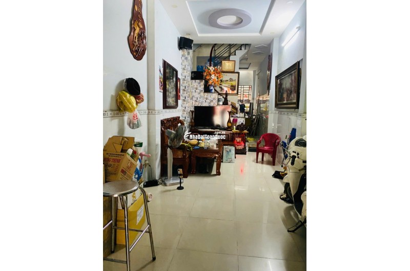 BÁN NHÀ TẠI PHƯỜNG 10, TÂN BÌNH – DT 47,6 M2 – SẴN SỔ HỒNG - CHỈ 6T450TR. LH:0793547979.