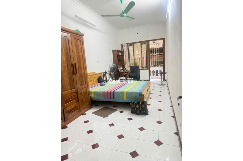 NHÀ VIP, KHU VỰC CBNV TRƯỜNG THUỶ LỢI. DT 33 M2 (4 TẦNG) SẴN SỔ CHỈ 10.8 TỶ. LH:0904683389