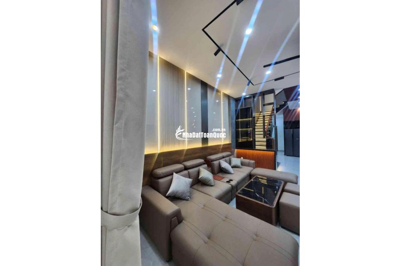 BÁN NHÀ 3 TẦNG, 3 MÊ  FULL NỘI THẤT, ĐƯỜNG THANH LƯƠNG, HOÀ XUÂN - ĐÀ NẴNG LH:0368452579.