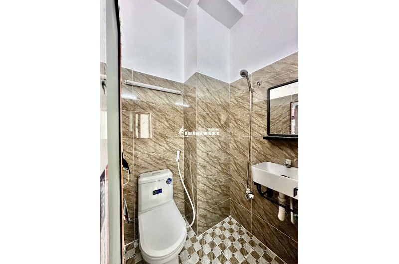 BÁN TOÀ NHÀ CHDV 16 PHÒNG TẠI GÒ VẤP – DT 136.3M2 (DTXD 530M2) - SHR 17.5 TỶ. LH:0934049696 TÀI