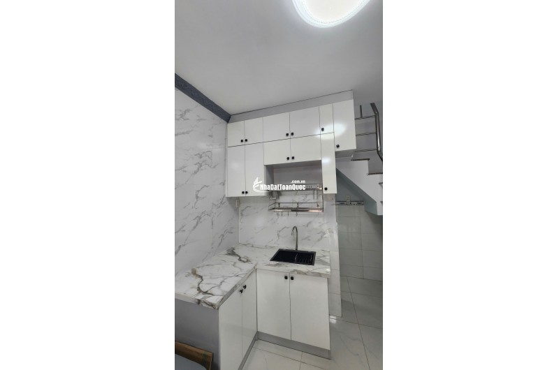 BÁN NHÀ TRẦN VĂN QUANG, TÂN BÌNH - DT20M2 - SHR - 2TY890 TL. LH:0931867234.