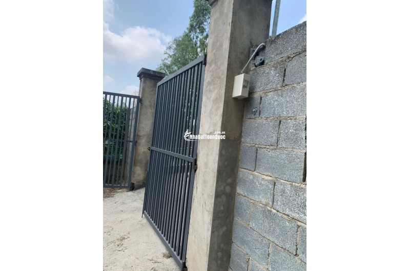 BÁN ĐẤT VƯỜN BÌNH CHÁNH - DT 30X81 NỞ HẬU, MẶT TIỀN LỚN - MUA ĐẦU TƯ HỢP LÝ. LH:0983140149.