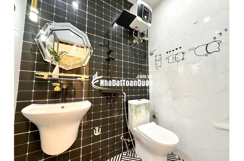  BÁN NHÀ ĐỘC LẬP 3 TẦNG – TRUNG TÂM TP HẢI PHÒNG, sân cổng riêng, có dòng tiền