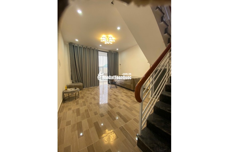 Bán nhà giá rẽ, mới xây 1 trệt 1 lầu, ngay trung tâm Đà Lạt