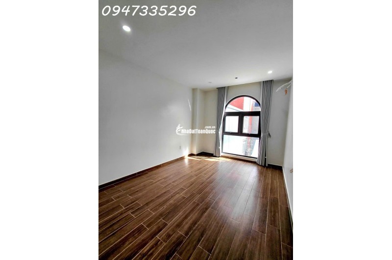 Nhà đẹp Vũ Chí Thắng ô tô đỗ gần nhà
