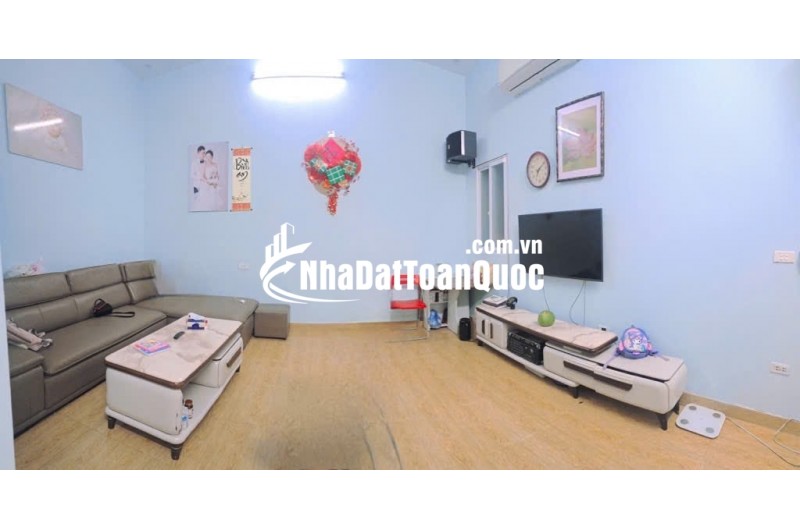 CHỈ  HƠN 8 TỶ - HOÀNG HOA THÁM TÂY HỒ - 35M- Ô TÔ GẦN NHÀ - NHÀ ĐẸP CHỈ XÁCH VA LY VÀO Ở  NGAY