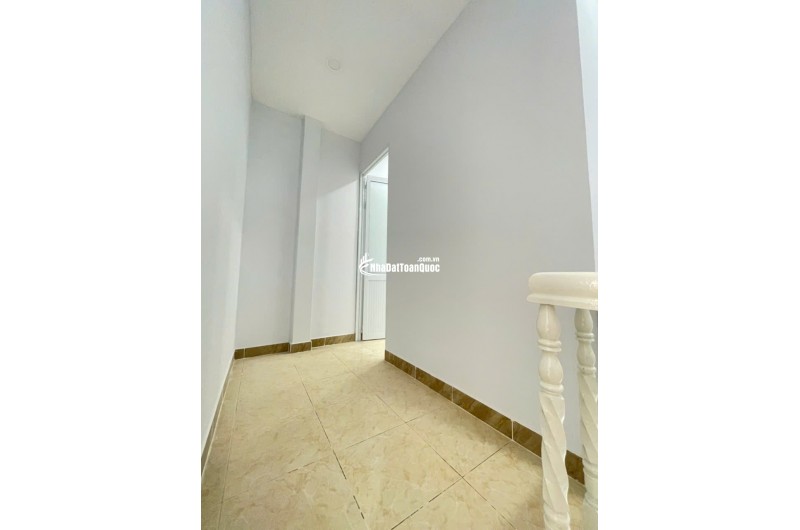 NHÀ MỚI SIÊU ĐẸP NGAY CHỢ LK 5/6, BHHB, BÌNH TÂN – 32,4M2 – 3TY380. LH:0908018219