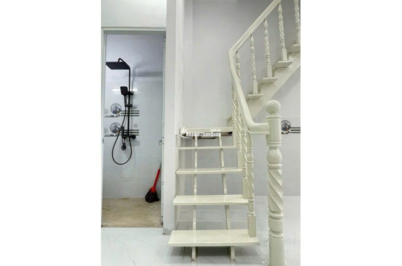 NHÀ MỚI SIÊU ĐẸP NGAY CHỢ LK 5/6, BHHB, BÌNH TÂN – 32,4M2 – 3TY380. LH:0908018219