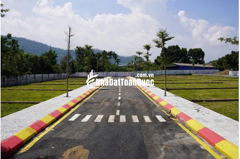 ĐẸP KHÔNG TÌ VẾT NHỈNH 20TR/M² 128.6M² VĨNH LỘC CỔ ĐÔNG CÁCH QL21, METRO 12 CHỈ 400M ĐƯỜNG Ô TÔ TRÁNH ĐẦU TƯ KD
