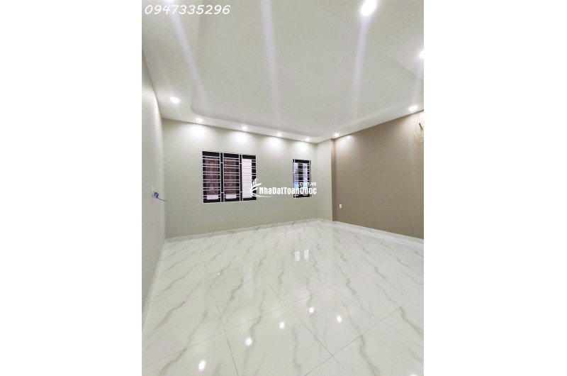 Nhà đẹp Miếu Hai Xã 4 tầng ô tô đỗ gần nhà