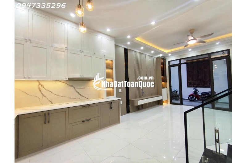 Nhà đẹp Miếu Hai Xã 4 tầng ô tô đỗ gần nhà