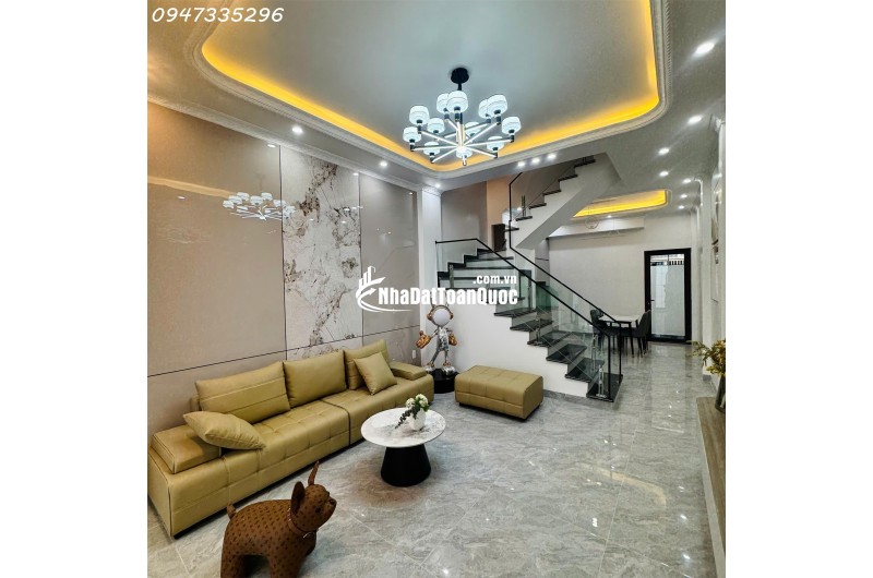 Nhà đẹp Vũ Chí Thắng ô tô đỗ gần nhà