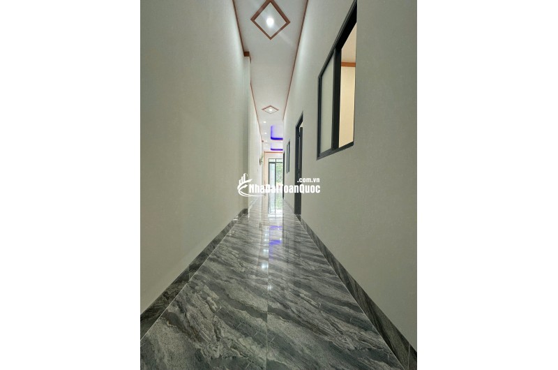CĂN NHÀ CẤP 4 SÁT ỦY BAN CHÁNH PHÚ HÒA – 165 M2 SHR 1TY 7XX. LH:0868673151.