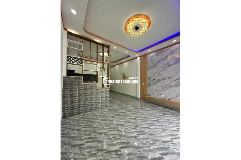 CĂN NHÀ CẤP 4 SÁT ỦY BAN CHÁNH PHÚ HÒA – 165 M2 SHR 1TY 7XX. LH:0868673151.