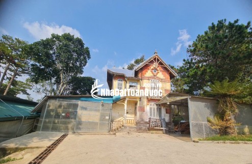 BIỆT THỰ PHÁP CỔ TTTP ĐÀ LẠT 1800M2 PHÁP LÝ RÕ RÀNG 75 TỶ. LH:0909267003.