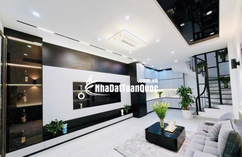 RẺ NHẤT THÁI THỊNH – NGÕ RỘNG 2M – NHÀ MỚI TINH Ở LUÔN – XEM LÀ CHỐT