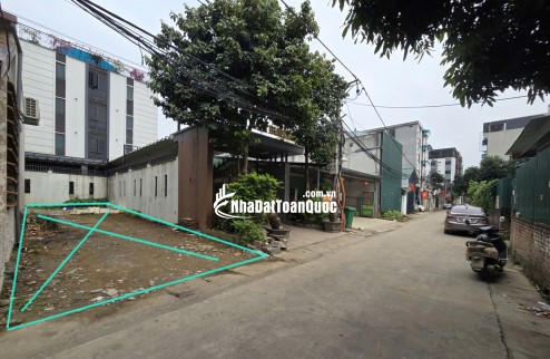 Đất trung tâm CNC Hòa Lạc cạnh cụm đại học quốc gia Hà Nội. DT 101m