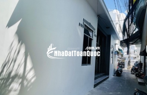 Bán căn góc 2 mặt tiền trung tâm Nha Trang, cách Champa Island 400m. DT 78m2 giá chỉ 2 tỷ 850tr