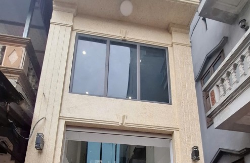 Chính chú đang muốn bán nhà Phố Phúc Lợi , 6 tầng giá sốc