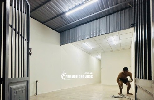 BÁN NHÀ GẦN SÂN BANH THẠNH XUÂN 25 Q12, DT 70M2 SHC CHỈ 1.040 TỶ. LH:NAM.0963677706.