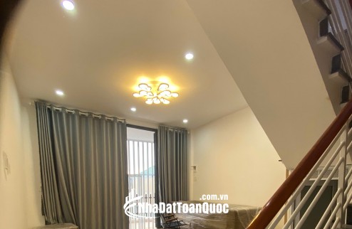 Bán nhà giá rẽ, mới xây 1 trệt 1 lầu, ngay trung tâm Đà Lạt