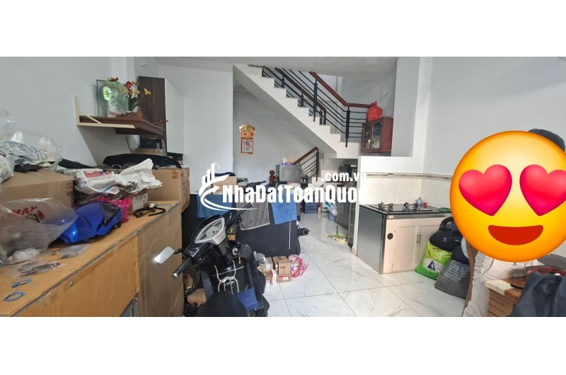 Nhà 3 Tầng ngang 4,5m rộng rãi, cách Mặt tiền đường Cô Giang tầm 50m,