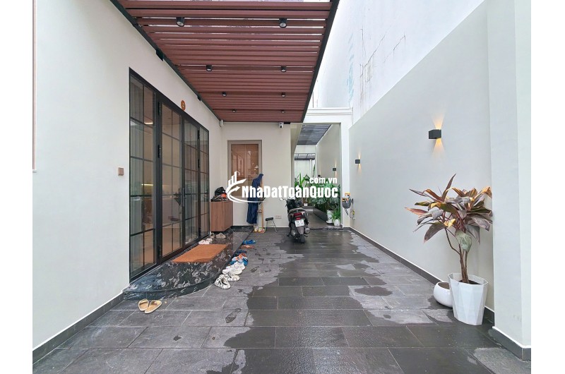 BIỆT THỰ SÂN VƯỜN KHU BỘ CÔNG AN Q7 - 3 TẦNG - 9X17M - 18,5 TỶ. LH:0904523367 (Phương Nhà Nhiều).