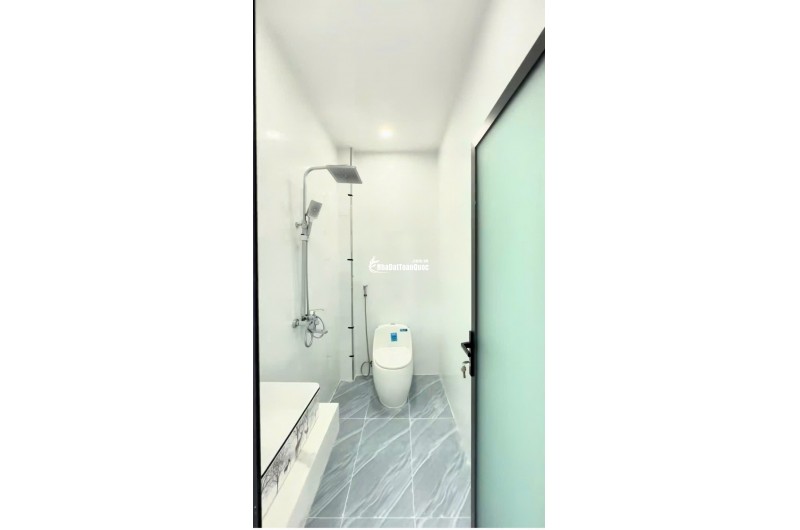 BÁN NHÀ NGAY CHỢ BÌNH ĐIỀN QUẬN 8. DT80 M2 - SHR - CHỈ 1TỶ165TR. LH:0785448683.