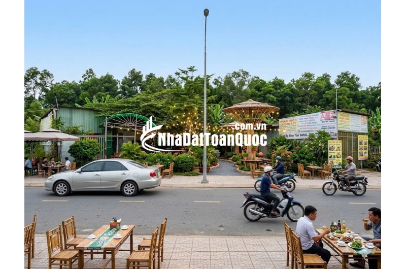 BÁN 500M ĐẤT TẠI CẦN THƠ, CÓ KHO SẲN BAO QUANH ĐẤT, MẶT TIỀN 27M, MẶT LỘ NHỰA 18M. LH:0798441899