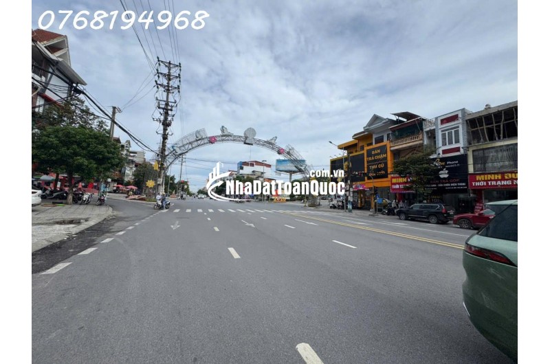BÁN NHÀ MẶT ĐƯỜNG ĐẠI LỘ HÙNG VƯƠNG ( Đoạn rốc rệt ) PHƯỜNG NÔNG TRANG, TP. VIỆT TRÌ . LH 0768194968