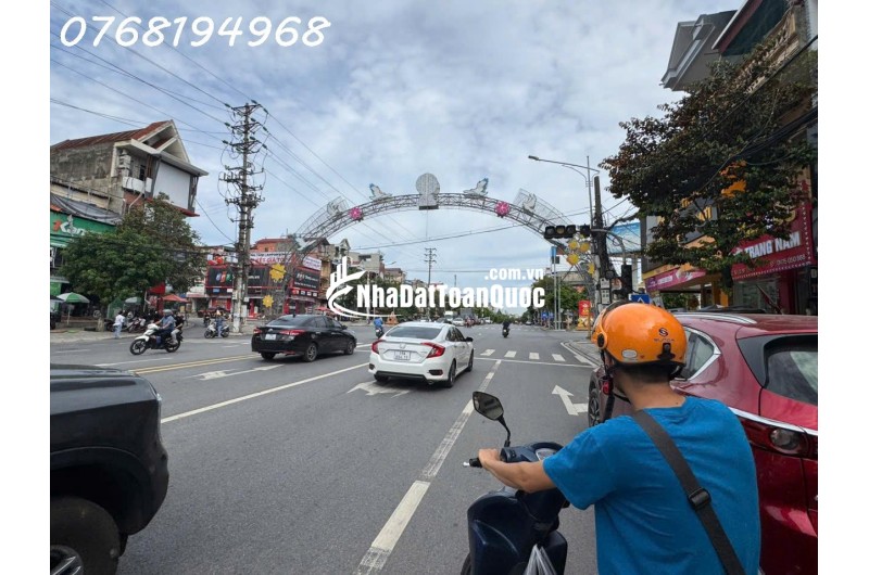 BÁN NHÀ MẶT ĐƯỜNG ĐẠI LỘ HÙNG VƯƠNG ( Đoạn rốc rệt ) PHƯỜNG NÔNG TRANG, TP. VIỆT TRÌ . LH 0768194968