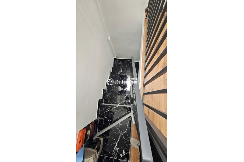BÁN NR 40M2, ĐƯƠNG NGUYỄN SƠN,4X9,GIÁ CHỈ HƠN 3TY
