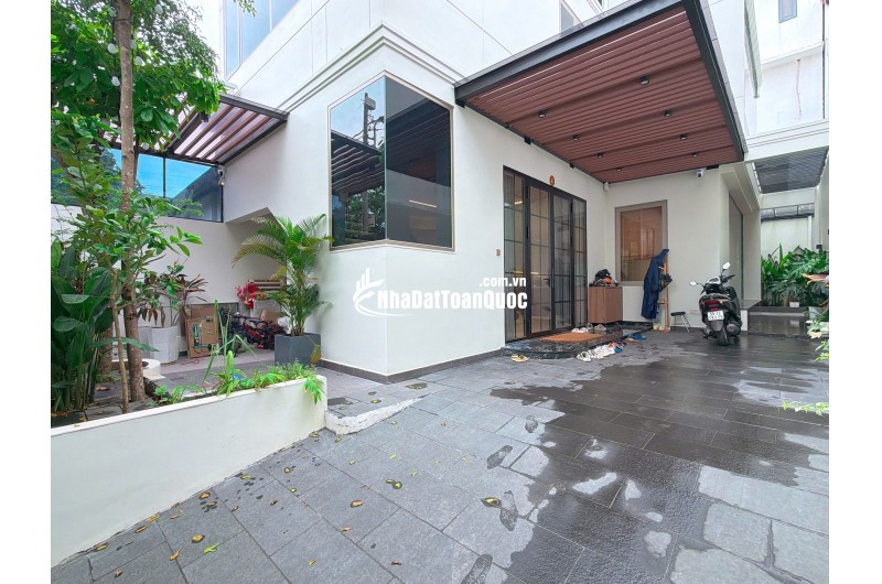 BIỆT THỰ SÂN VƯỜN KHU BỘ CÔNG AN Q7 - 3 TẦNG - 9X17M - 18,5 TỶ. LH:0904523367 (Phương Nhà Nhiều).
