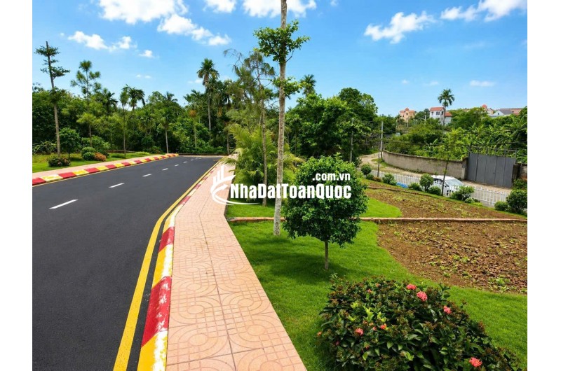 cắt lỗ, bán gấp mảnh đất Hoà Lạc 100m2 full thổ cư