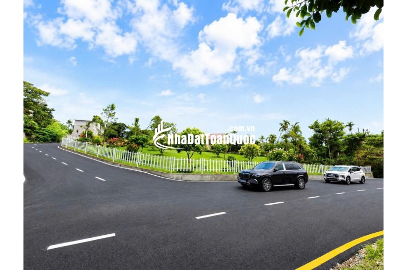 cắt lỗ, bán gấp mảnh đất Hoà Lạc 100m2 full thổ cư