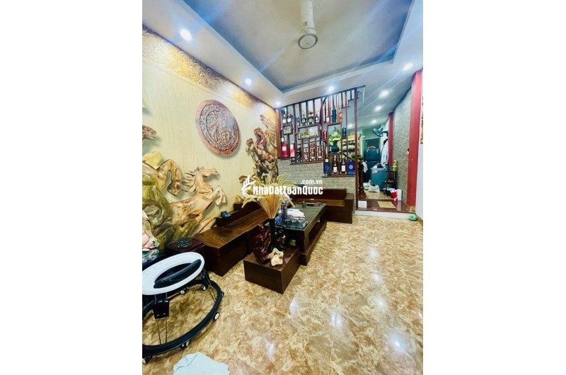 30m ra phố Tôn Đúc Thắng, nhà 30m x 4 tầng, giá chưa đến 9 tỷ