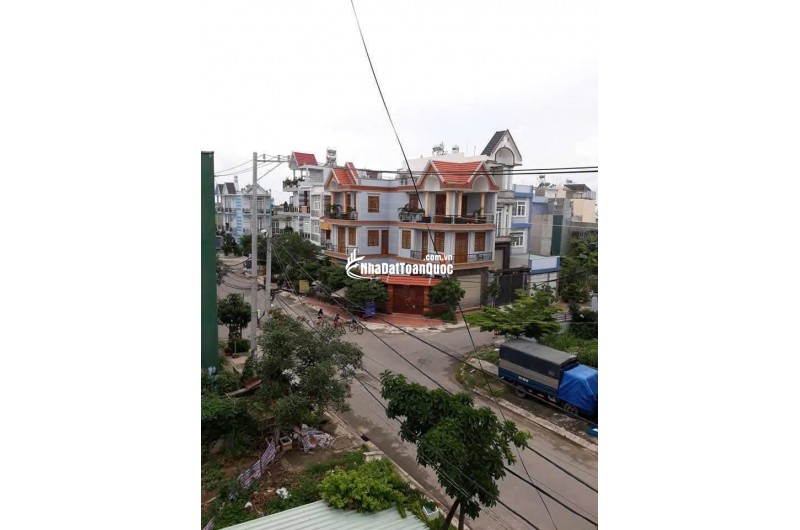 Bán nhà 1 trệt 2 lầu hẻm xe tải Phan Văn Hớn Bà Điểm Hóc Môn