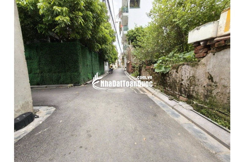 Chân cầu Nhật Tân, 80m2, mt5m, ô tô thông, 11.x tỷ. Đông Anh.