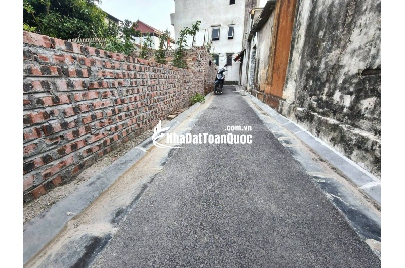 Đất không sổ, nằm trong dân, 180m2, mt15m, 2,65  tỷ, Thụy Lâm, Đông Anh.