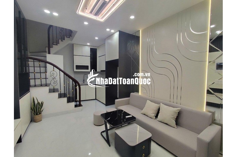 NHÀ ĐẸP GIÁ 6.3 TỶ ,  DÂN XÂY PHỐ MINH KHAI HỘ KHẨU HAI BÀ TRƯNG NGÕ THÔNG, THOÁNG TRƯỚC,SAU.CHỈ VÀI PHÚT DI CHUYỂN QUA TIME CITY,ĐẠI HỌC BÁCH